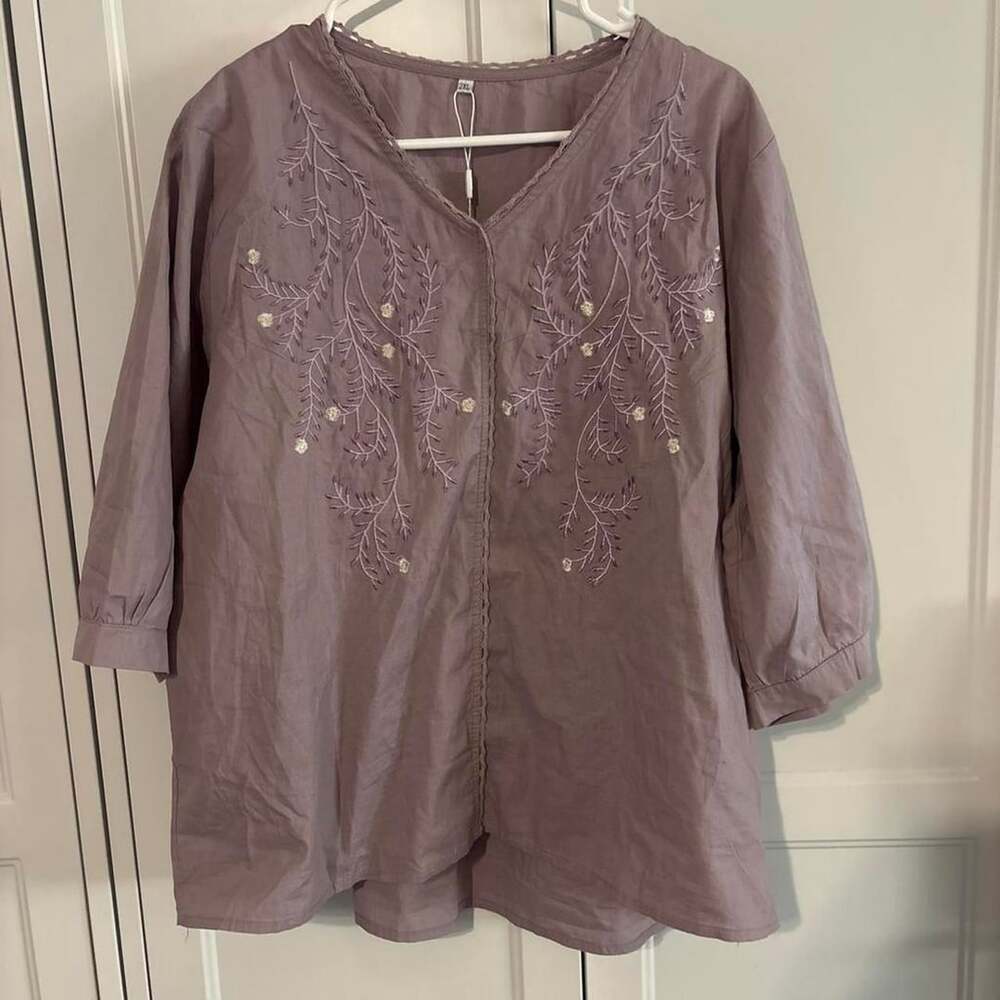 Embroidered Floral Blouse Size 2XL Purple V-Neck Top